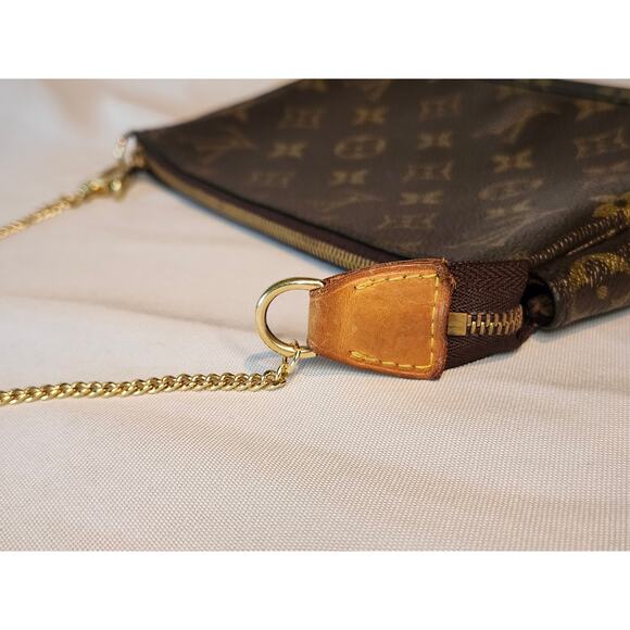 Louis Vuitton Pochette Accessoires Monogram LV Shoulder Bag Vintage Y2K Style - Picture 10 of 15